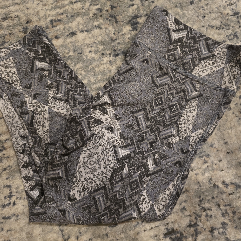 Victora Secret Patterned Capri Leggings